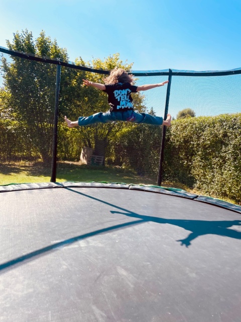 Koszulka dziecięca Don’t Tell My Mum – streetwear kids (liliowa)