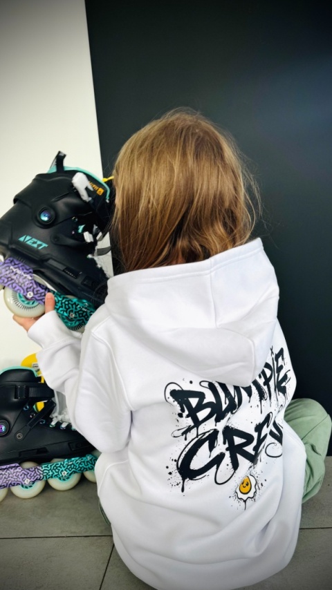 Bluza z kapturem Bumpie Crew Graffiti – unisex streetwear (biała)
