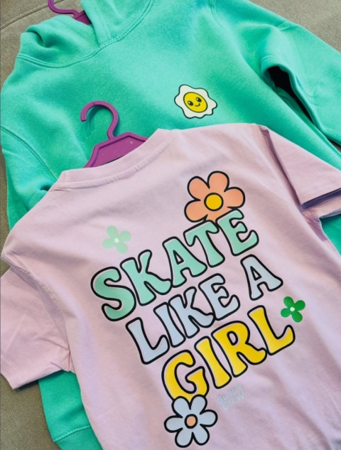 Koszulka dziecięca Skate Like a Girl – skate style dla dziewczynek (liliowa)
